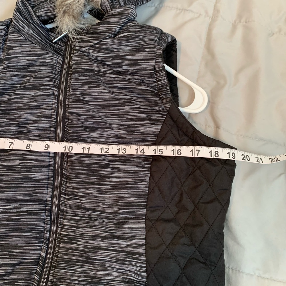 Reversible vest - Picture 5 of 5